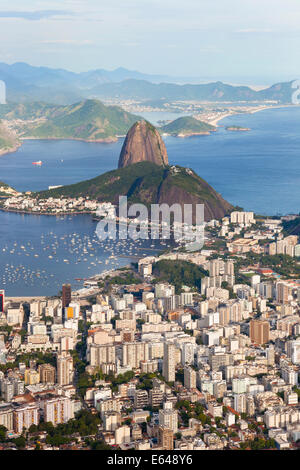 Blick auf den Zuckerhut in Rio De Janeiro Guanabara Bay Stockfoto