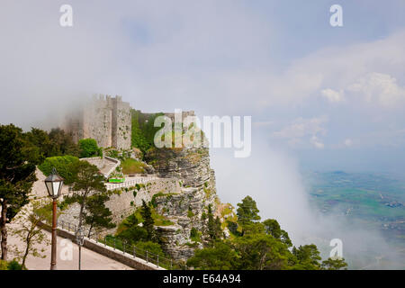 Norman Schloss Castello Pepoli e Venere, Erice, Sizilien Stockfoto