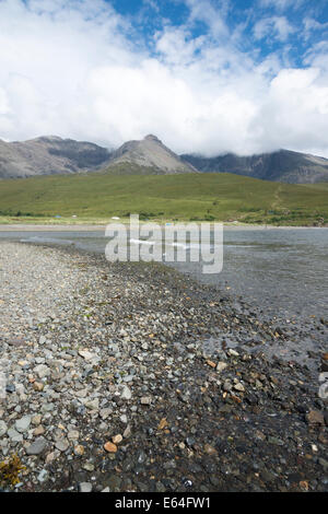 Ein Blick auf die Berge Cullin von der Glenbrittle Küste Isle Of Skye Scotland UK Stockfoto