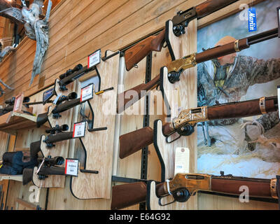 Hebel Action Gewehre, Scheels Sporting Goods Store, Great Falls, Montana, USA Stockfoto