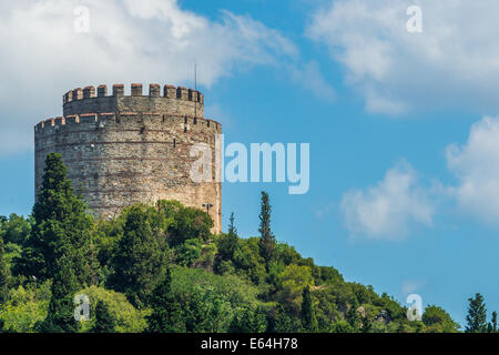 Rumeli Festung am Ufer des Bosporus in Istanbul, Türkei. Stockfoto