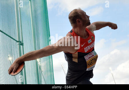 Zürich, Schweiz. 13. August 2014. Robert Harting Deutschland konkurriert in der Herren Diskus werfen Qualifying auf die Europäische Leichtathletik Weltmeisterschaften 2014 im Letzigrund Stadion in Zürich, Schweiz. Bildnachweis: Aktion Plus Sport/Alamy Live-Nachrichten Stockfoto