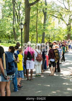 Freikarte Zeilen am Delacorte Theater im Central Park, New York Stockfoto