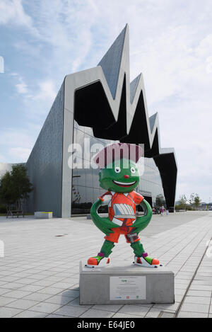 Commonwealth Games Glasgow 2014 Maskottchen Clyde an der Riverside Museum of Transport. Stockfoto