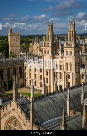 Am All Souls College und die vielen Türme der Universität Oxford, Oxfordshire, England Stockfoto