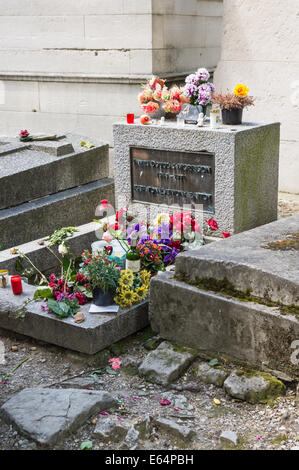 Grab von The Doors-Sänger Jim Morrison in Pere Lachaise Friedhof Paris, Frankreich Stockfoto