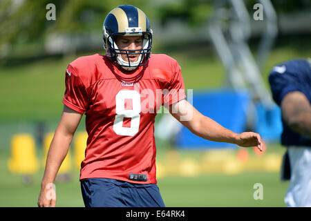 Earth City, Missouri, USA. 14. August 2014. St. Louis Rams Quarterback Sam Bradford (8) während des Nachmittags Trainings im Russell-Ausbildungszentrum in Earth City, Missouri. Bildnachweis: Gino's Premium Bilder/Alamy Live-Nachrichten Stockfoto