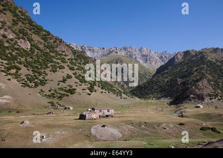 Jurten auf dem Pamir Highway, M41, Osch, Kirgisistan Stockfoto