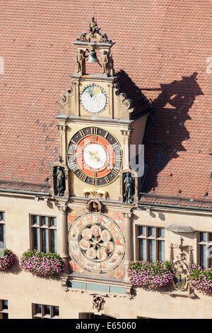 Astronomische Uhr am Rathaus auf dem Marktplatz, Heilbronn, Baden-Württemberg, Deutschland Stockfoto