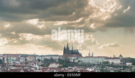 Prager Burg, Kleinseite mit dem Hradschin Bezirk und St. Vitus Cathedral, Altstädter Ring, Altstadt, Prag Stockfoto