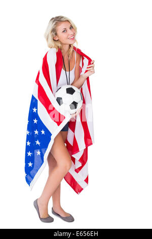 Hübsche Blondine Fußballfan tragen Usa-Flagge Stockfoto