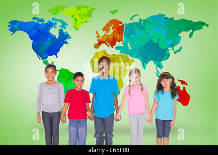 Zusammengesetztes Bild der Grundschule Schüler lächelnd Stockfoto