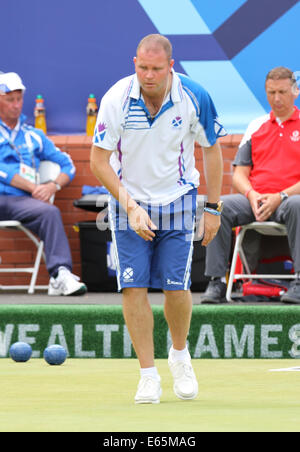 Paul FOSTER of Scotland V England in die Goldmedaille Spiel in der Mens Vieren im Kelvingrove Lawn Bowls Centre, 2014 Stockfoto