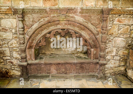 TARVES DORF-ABERDEENSHIRE-SCHOTTLAND DAS GRAB VON WILLIAM FORBES LAIRD VON TOLQUHON BURG IM JAHRE 1596 HIER BEGRABEN Stockfoto