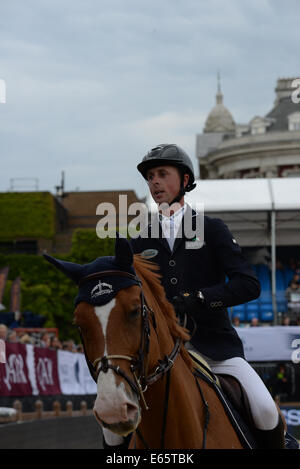 London, UK. 15. August 2014. Ben Maher in der Longines Global Champions Tour "Springreiten" fand bei der Horse Guard Parade in London, England, London. Bildnachweis: Siehe Li/Alamy Live News Stockfoto