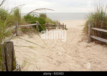 Der Eingang zu einem Strand in Cape kann New Jersey, Jersey Shore Stockfoto