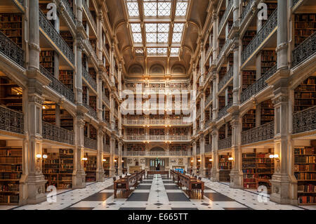 Baltimore George Peabody Bibliothek eines berühmten schönsten Bibliotheken der Welt. Stockfoto