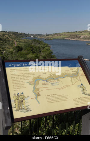 Schild mit Karte bei der Lewis and Clark National Historic Trail Interpretive Center, Great Falls, Mt. Stockfoto