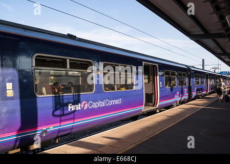 Erste Hauptstadt verbinden Zug, Cambridge Railway Station, England, UK Stockfoto