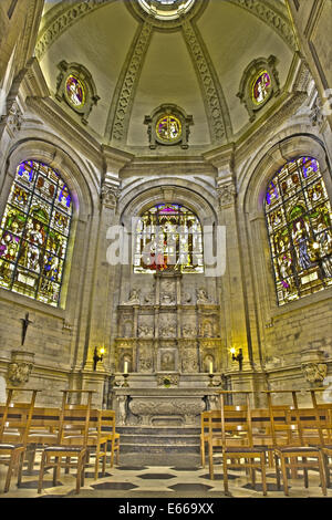 Brüssel, Belgien - 16. Juni 2014: Die Maes-Kapelle in der gotischen Kathedrale St. Michael und St. Gudula. Stockfoto