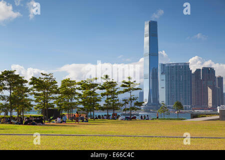 Ansicht des International Commerce Centre (ICC) von Tamar Park, Hong Kong Insel, Hong Kong Stockfoto