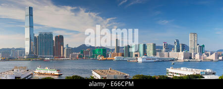 Ansicht von Tsim Sha Tsui und West Kowloon Skyline, Kowloon, Hong Kong Stockfoto