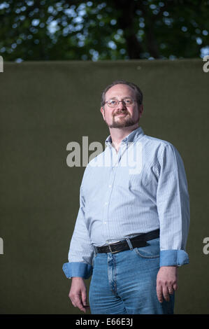 Schottische Krimiautorin, Stuart MacBride, Teilnahme an der Edinburgh International Book Festival am Montag, 11. August 2014 Stockfoto