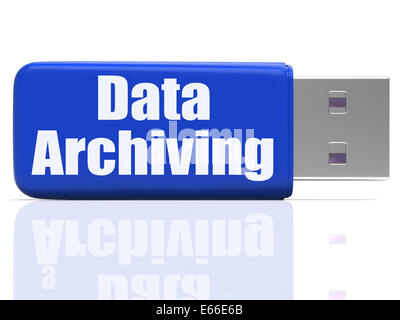 Daten-Archivierung USB-Stick zeigt Organisation speichern und übertragen von Dateien Stockfoto