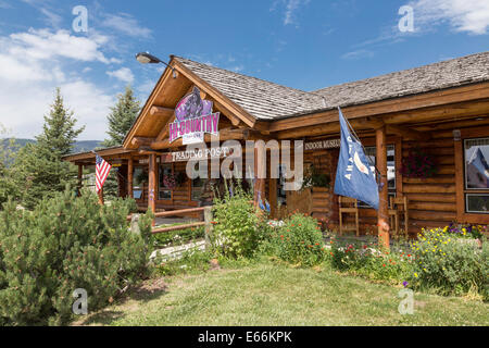 Vor dem Eingang, Hallo-Land Handelsposten, Lincoln, Montana Stockfoto