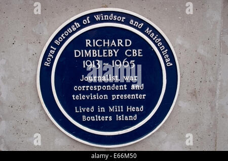 Journalist, Kriegsberichterstatter, Radio und Panorama TV Moderator Richard Dimbleby blaue Plakette Mahnmal am Boulters Insel Stockfoto