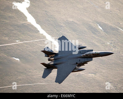 Die F-15E Strike Eagle ist ein amerikanischen All-Wetter-Boden-Angriff Streik Kämpfer. Es wurde in den 1980er Jahren für Langstrecken, hohe Stockfoto