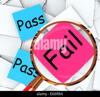 Pass Fail Post-It Papiere bedeutet befriedigend oder abgelehnt Stockfotografie - Alamy Pass Fail Post-It Papiere bedeutet befriedigend oder abgelehnt Stockfotografie - Alamy
