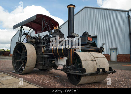 Eine alte Straße Walze Dampftraktor Summerlee Heritage Museum Lanarkshire Glasgow. Stockfoto