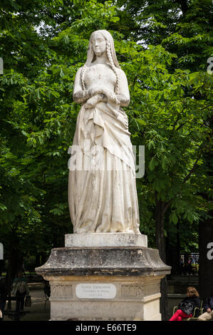 Der Schutzheilige von Paris Saint-Geneviève [Sainte Geneviève oder im lateinischen Sancta Genovefa] in den Jardin du Luxembourg, Paris, Frankreich Stockfoto