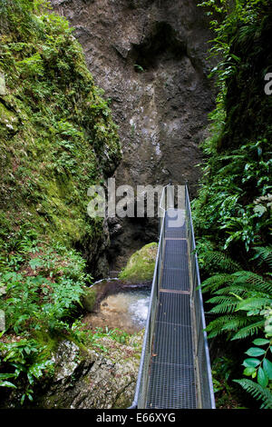 Italien, Veneto, Recoaro Terme, Montagna spaccata Stockfoto