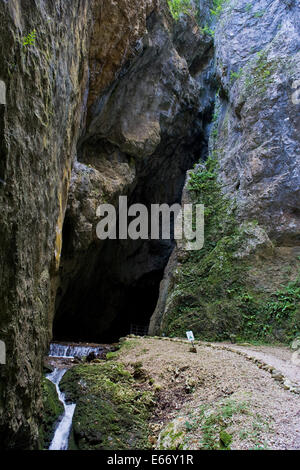 Italien, Veneto, Recoaro Terme, Montagna spaccata Stockfoto
