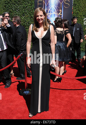 Los Angeles, Kalifornien, USA. 16. August 2014. Allison Janney Teilnahme an 2014 Creative Arts Emmy Awards - Ankünfte statt im Nokia Theatre in Los Angeles, Kalifornien am 16. August 2014. 2014-Credit: D. Long/Globe Fotos/ZUMA Draht/Alamy Live-Nachrichten Stockfoto