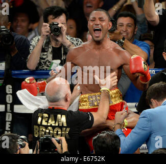 16. August 2014, Carson ca. Großbritanniens Kell Brook reagiert hat er übernimmt den Sieg der USA Shawn Porter Samstagabend. Kell Brook Shawn Porter für den IBF im Weltergewicht WM-Titel in der Stub-Hub Mitte durch Mehrheitsbeschluss nach 12 Runden gewonnen. Foto von gen Blevins/LA DAILYNEWS/ZumaPress Credit: Gene Blevins/ZUMA Draht/Alamy Live-Nachrichten Stockfoto