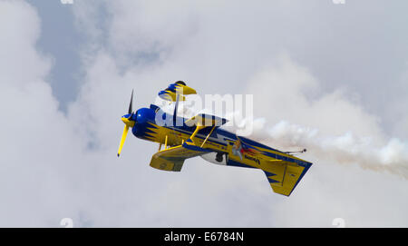 Helsinki, Finnland, 16. August, 2014.Air Show pilot Jacob Holländer Flyed Viking am Flughafen Helsinki-Malmi auf Finnland International Airshow 2014. Bildnachweis: Aija Lehtonen/Alamy Live-Nachrichten Stockfoto