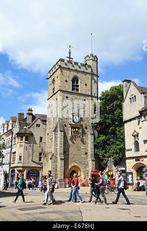 CARFAX Tower an der Ecke von St. Aldates, Cornmarket Street, High Street und Queen Street, Oxford, Oxfordshire, England, UK. Stockfoto