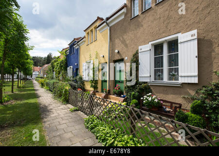 Akazienhof in Gartenstadt, (Gartenstadt), Wohnsiedlung ein UNESCO-Weltkulturerbe am Falkenberg in Berlin Deutschland Stockfoto