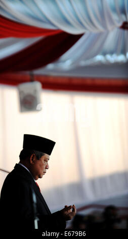 Jakarta, Indonesien. 17. August 2014. Indonesischen Präsidenten Susilo Bambang Yudhoyono besucht eine Feier des Landes 69. Unabhängigkeit Jahrestag im Präsidentenpalast in Jakarta, Indonesien, 17. August 2014. Bildnachweis: Agung Kuncahya B./Xinhua/Alamy Live-Nachrichten Stockfoto