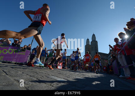 Zürich, Schweiz. 17. August 2014. Athleten kämpfen im Marathon bei den Europäischen Leichtathletik Weltmeisterschaften 2014 in Zürich, Schweiz, 17. August 2014. Foto: Rainer Jensen/Dpa/Alamy Live-Nachrichten Stockfoto