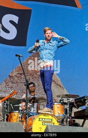 Chelmsford, Essex, England. 16. August 2014. Kaiser Chiefs lead-Sänger RICKY WILSON durchführen bei V Fest, Stockfoto