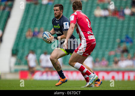 Twickenham, Großbritannien. 17. August 2014. World Club Rugby 7 s. John CULLEN (Seattle (USA)) läuft mit dem Ball während des Spiels zwischen Gloucester Rugby (ENG) und Seattle (USA). Bildnachweis: Aktion Plus Sport/Alamy Live-Nachrichten Stockfoto