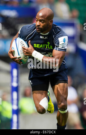 Twickenham, Großbritannien. 17. August 2014. World Club Rugby 7 s. Miles CRAIGWELL (Seattle (USA)) läuft mit dem Ball während des Spiels zwischen Gloucester Rugby (ENG) und Seattle (USA). Bildnachweis: Aktion Plus Sport/Alamy Live-Nachrichten Stockfoto