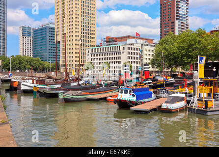 Historische Schiffe und Boote in den Hafen Museum Leuvehaven, Rotterdam, Südholland, Niederlande Stockfoto