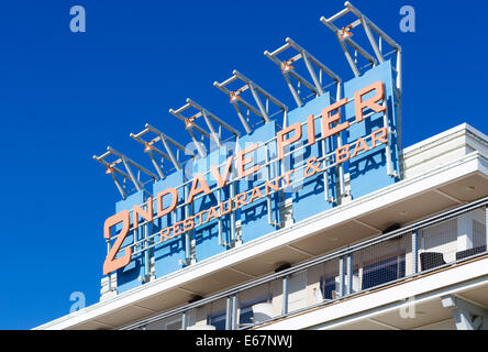 Restaurant und Bar auf der 2nd Avenue Pier, Myrtle Beach, South Carolina, USA Stockfoto