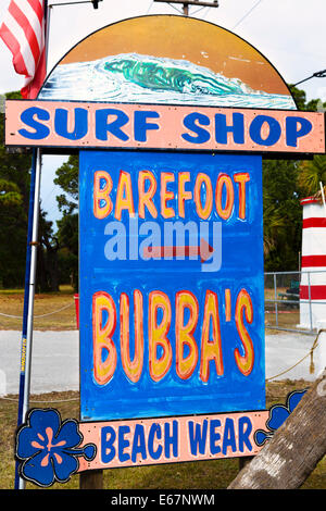 Barfuß Bubba Surfshop Zeichen auf St. Helena Island, South Carolina, USA Stockfoto