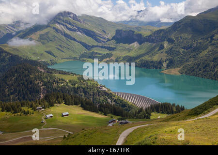 Sperrfeuer und Lagerung Stausee Lac de Roselend in Frankreich Stockfoto